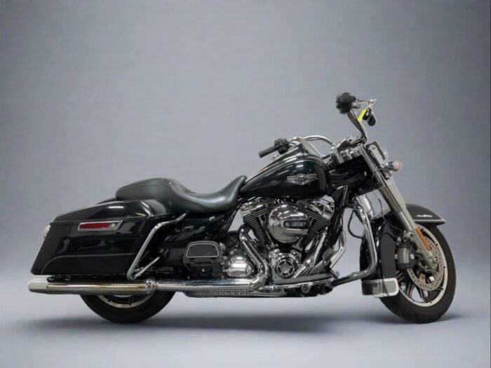 * 2015 Harley-Davidson Touring Road King FLHR 103" 6-Speed One Owner & Low Miles! $12,995